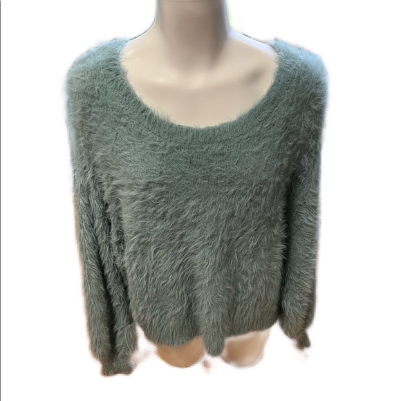 Top - London Kaye - Picture 1 of 3